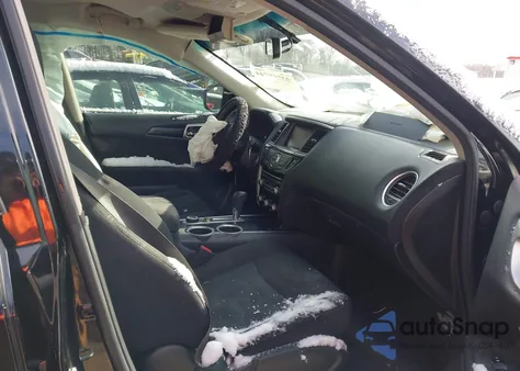 2016 Nissan Pathfinder Platinum/S/Sl/Sv z USA, uszkodzony, nr VIN 5N1AR2MM5GC656024